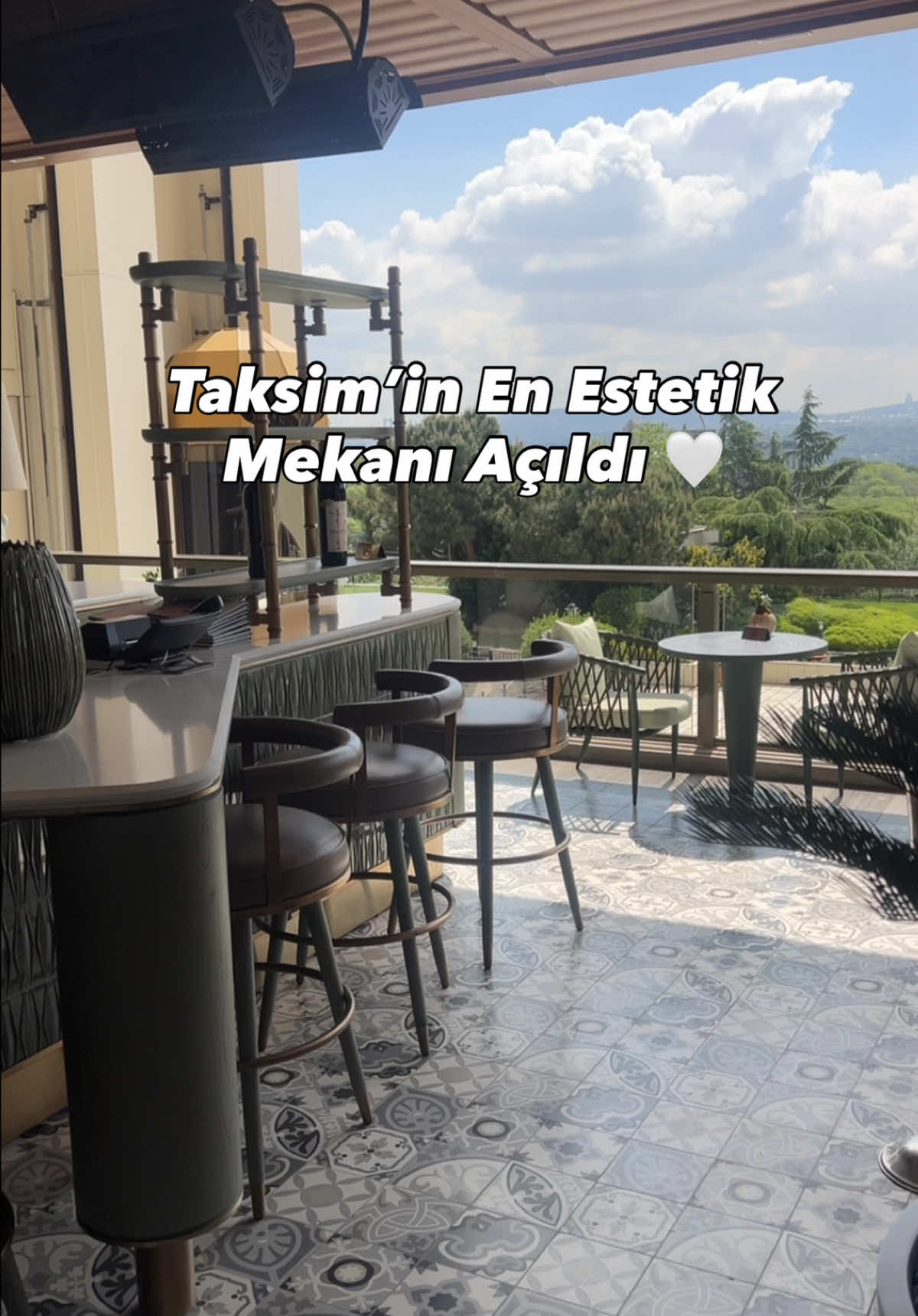 Lalou Istanbul — @geztopya