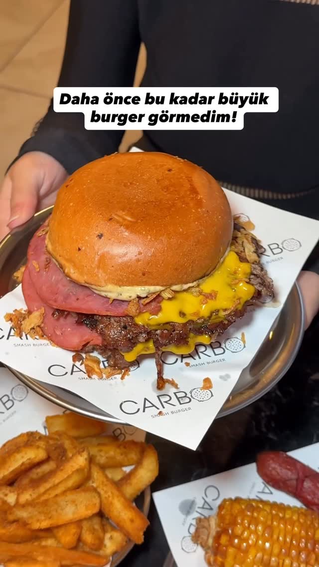 Carbo Smash Burger — @gezyedoy