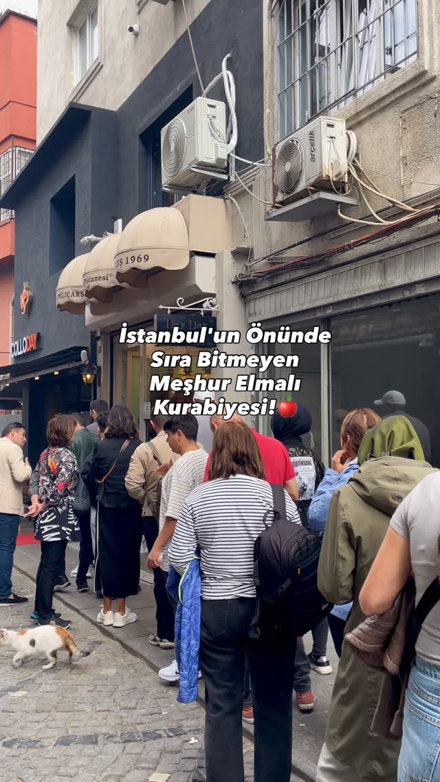 Tarihi Kapalı Çarsı Day Day Pastanesi — @elfontheway