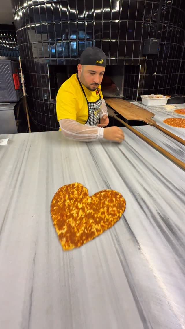Esto Lahmacun — @yemekvetatil