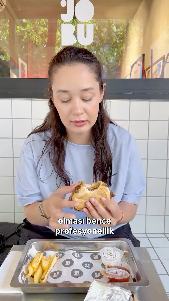 Barto's Burger Place | Çengelköy — @busra.zambakk